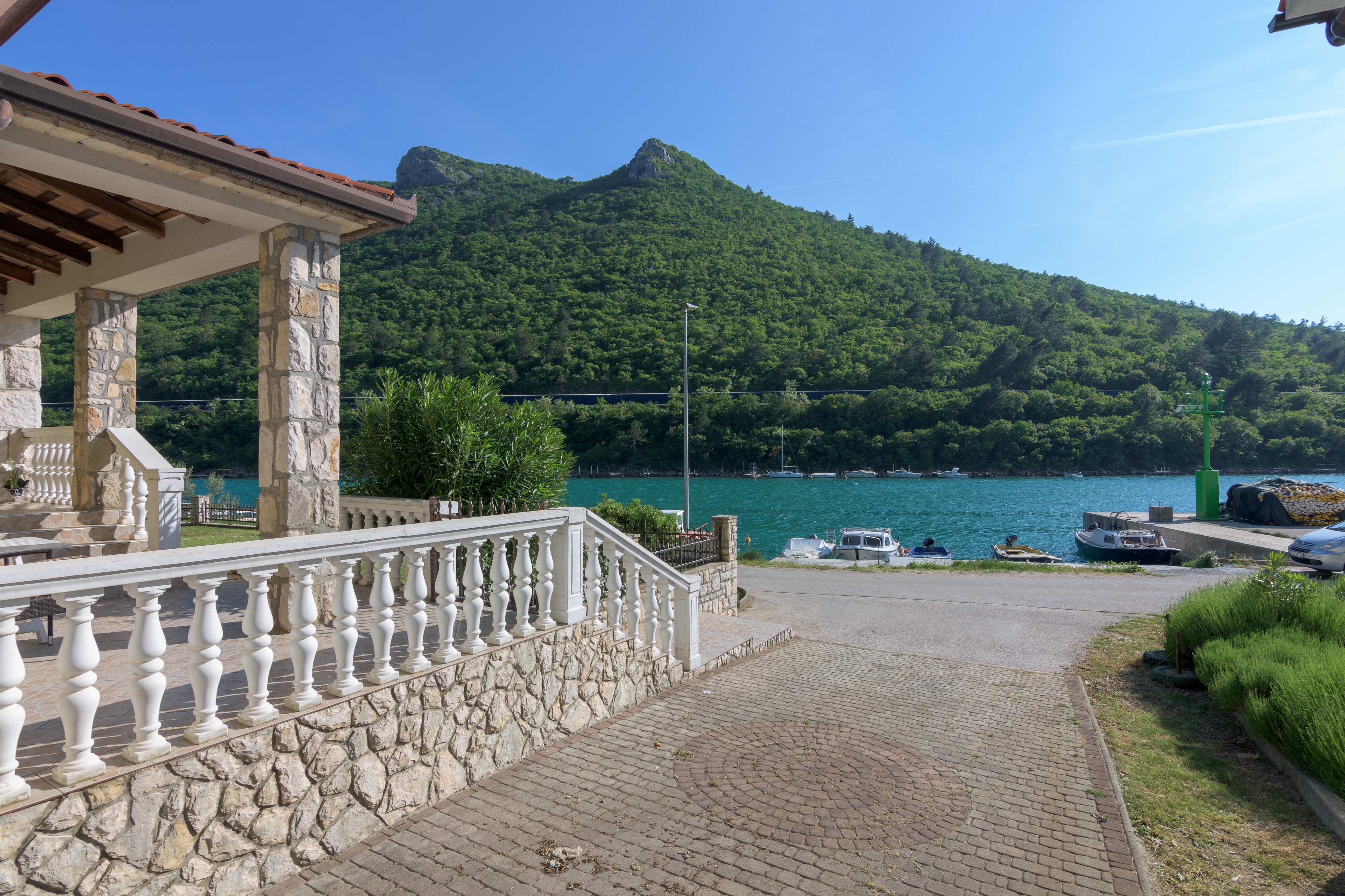 Two bedroom house with terrace and sea view Plomin Luka, Labin  K