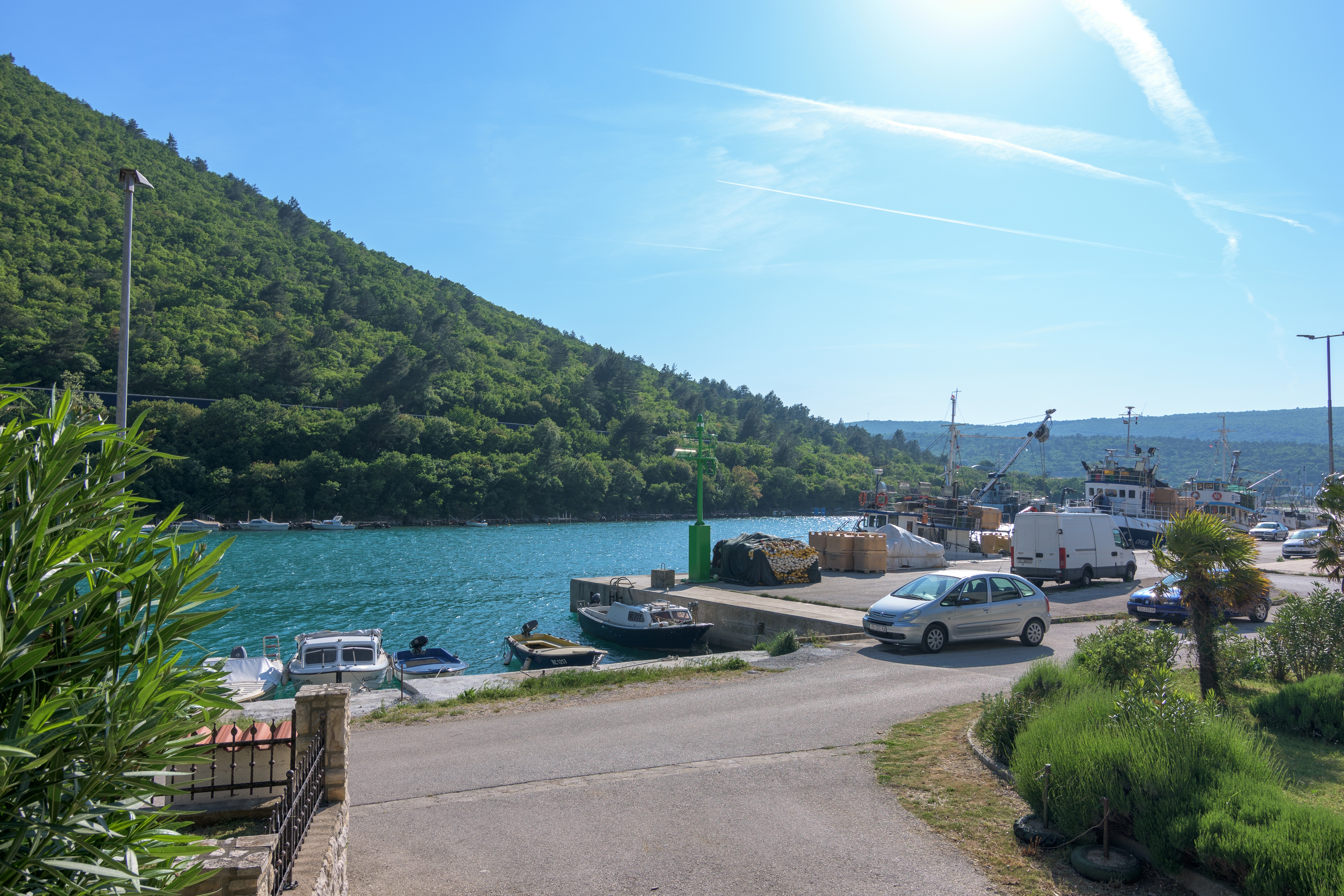 Two bedroom house with terrace and sea view Plomin Luka, Labin  K