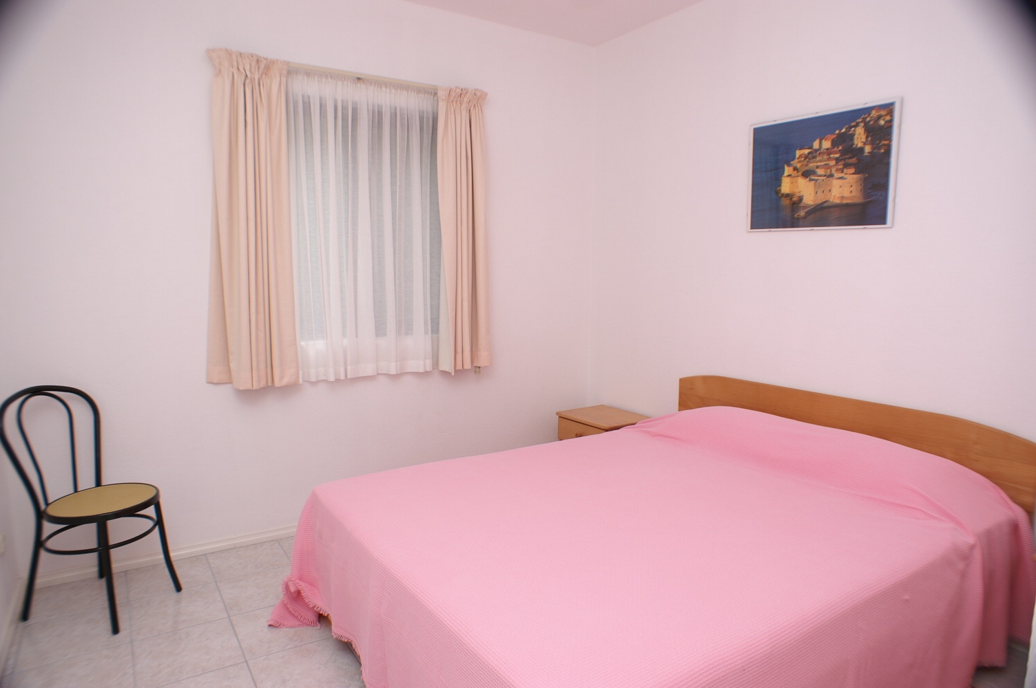 Comfortable and spacious apartment with terrace and sea view Sutivan, Brač  A-a