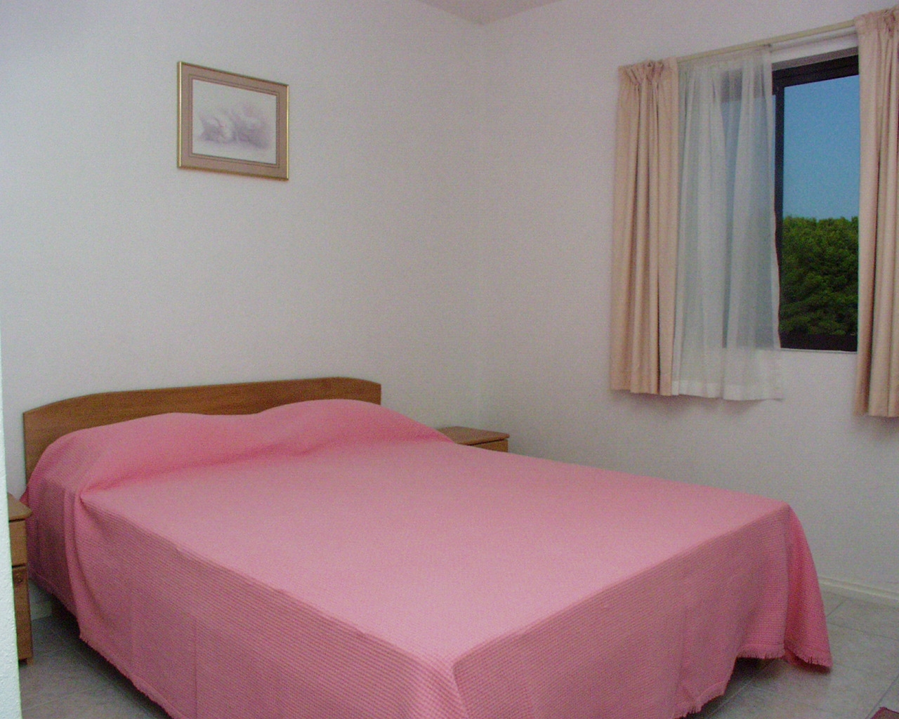 Comfortable and spacious apartment with terrace and sea view Sutivan, Brač  A-a