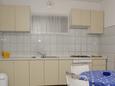 Kuchyně Sutivan, Kuchyně v ubytování typu apartment, s klimatizací a WiFi.