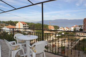 Apartamente cu parcare Sutivan, Brac - 747