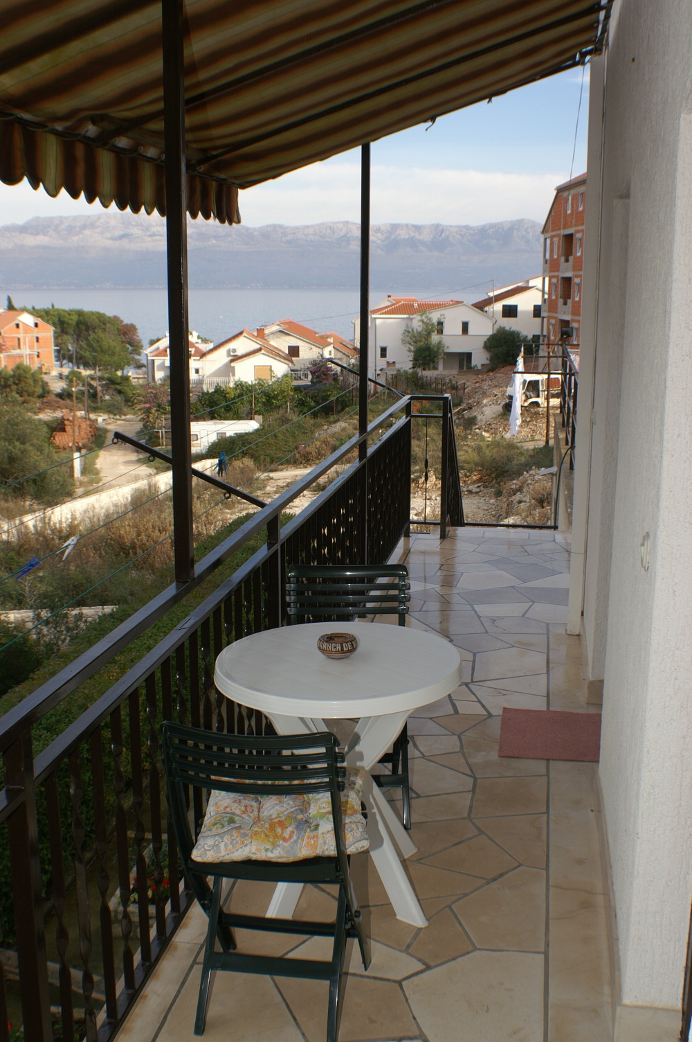 Studio flat with balcony and sea view Sutivan, Brač  AS-a