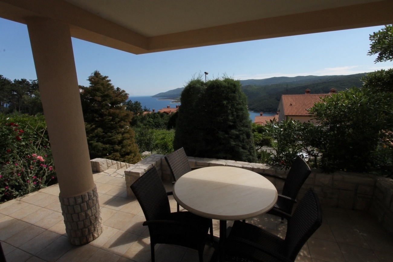 One bedroom apartment with terrace and sea view Rabac, Labin  A-d
