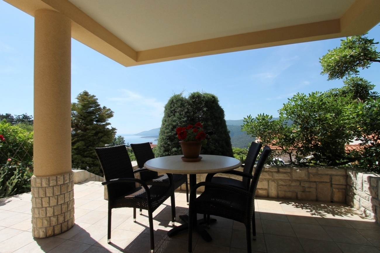 One bedroom apartment with terrace and sea view Rabac, Labin  A-d