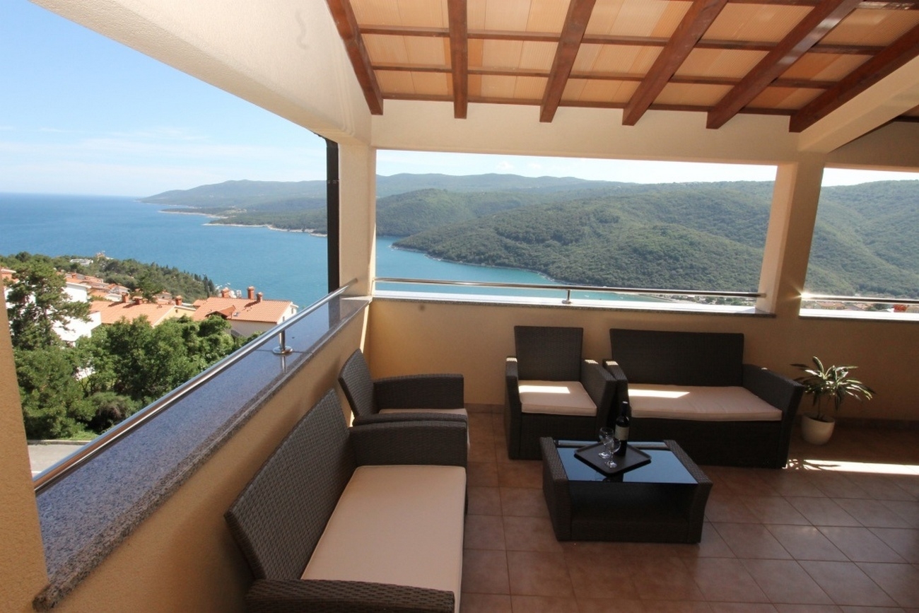Three bedroom apartment with terrace and sea view Rabac, Labin  A-e