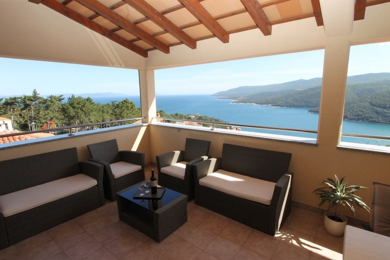 Three bedroom apartment with terrace and sea view Rabac, Labin  A-e