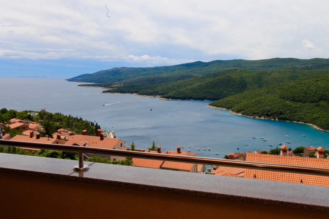Three bedroom apartment with terrace and sea view Rabac, Labin  A-e