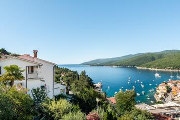 Rabac, Labin, Hébergement 7474 - Appartement avec une plage de galets.