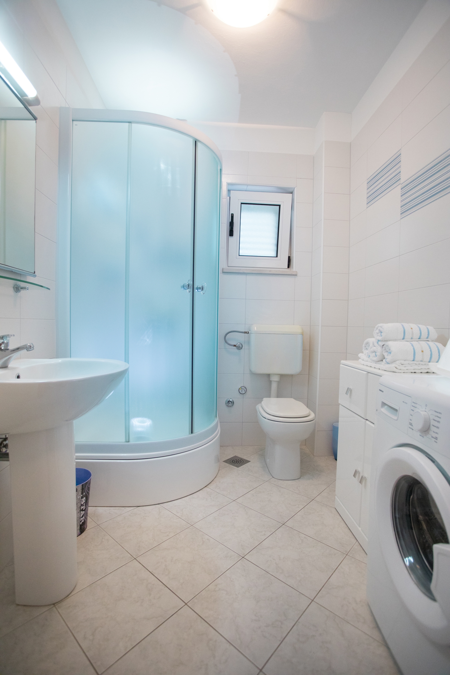 One bedroom apartment near beach Ražanj, Rogoznica  A-a