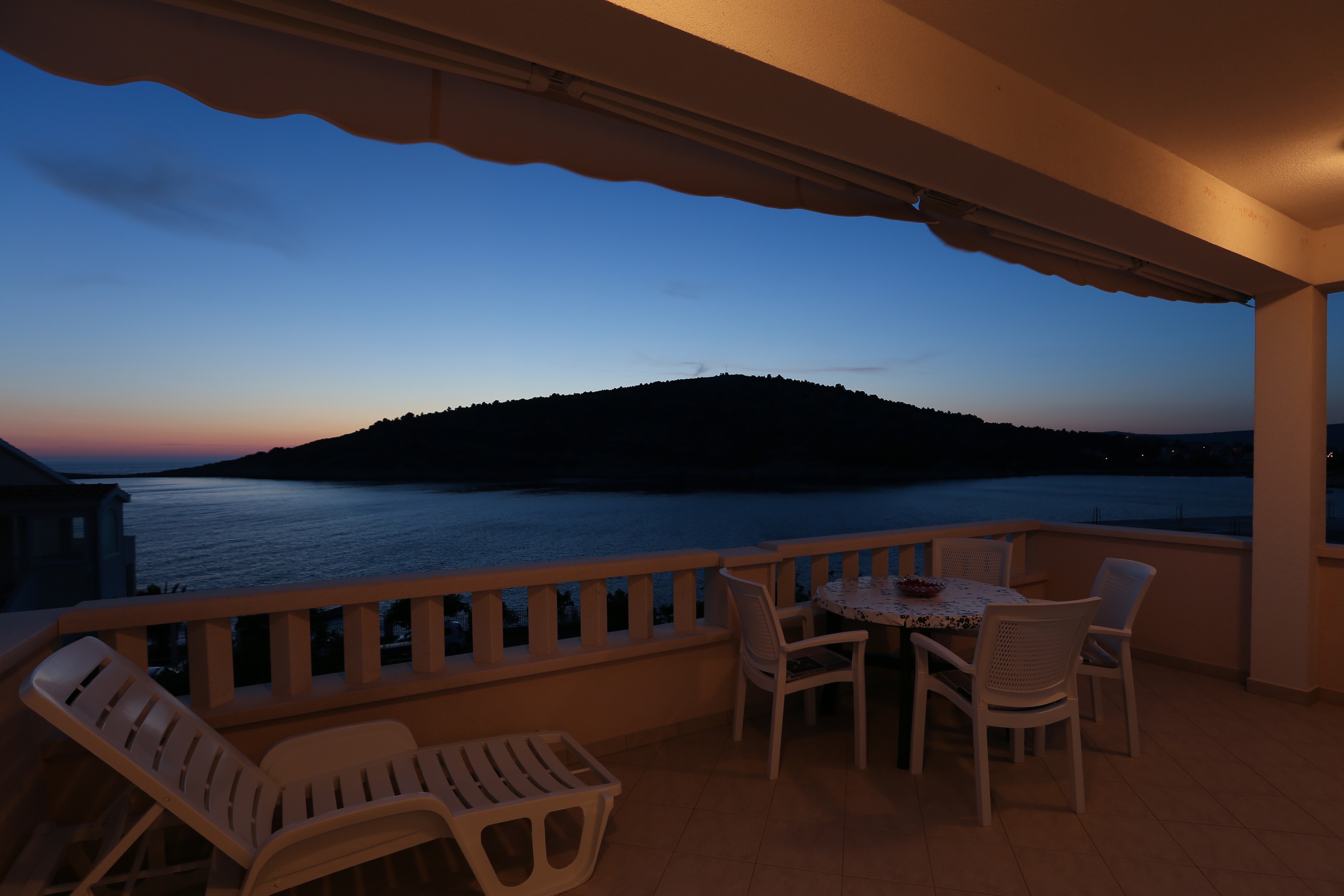One bedroom apartment near beach Ražanj, Rogoznica  A-a