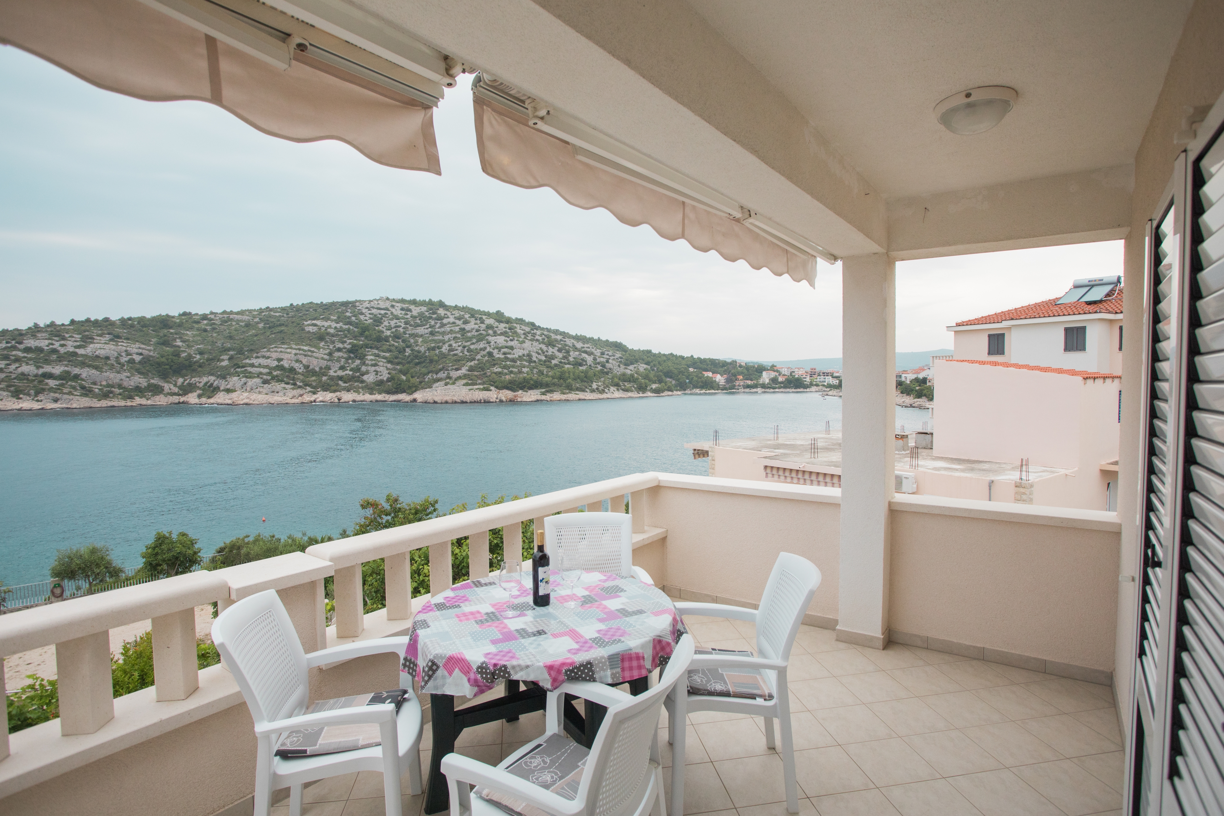One bedroom apartment near beach Ražanj, Rogoznica  A-a