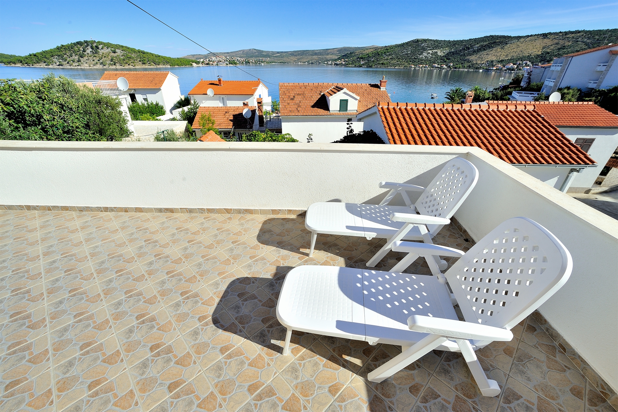 Two bedroom apartment near beach Ražanj, Rogoznica  A-a