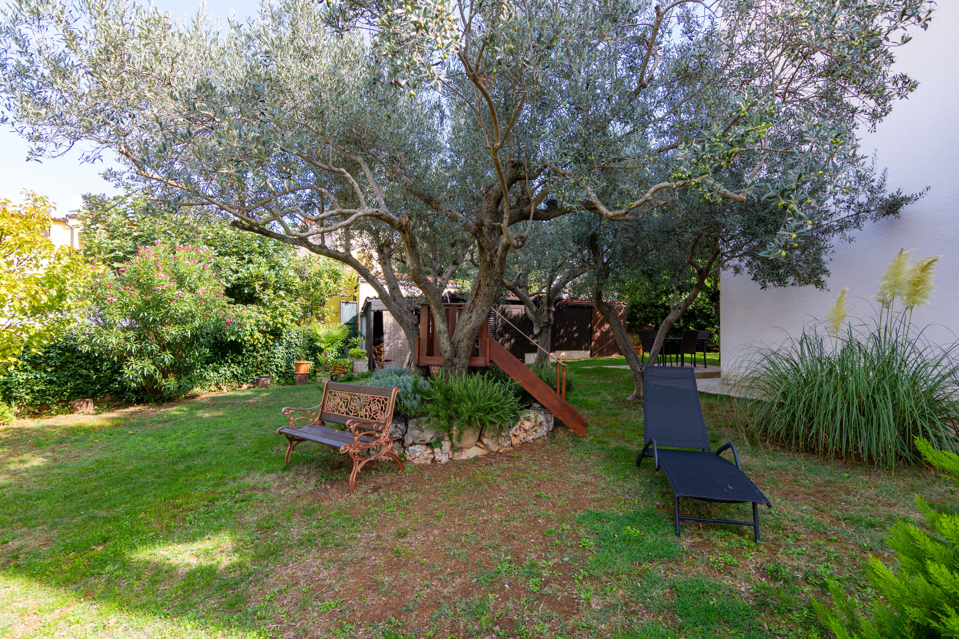 One bedroom apartment with terrace Medulin (A-7494-b) One bedroom apartment with terrace Medulin (A-7494-b)