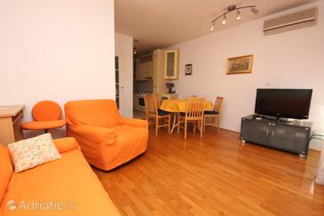 Living room Split, Living room in the apartment, dostupna klima i WIFI.