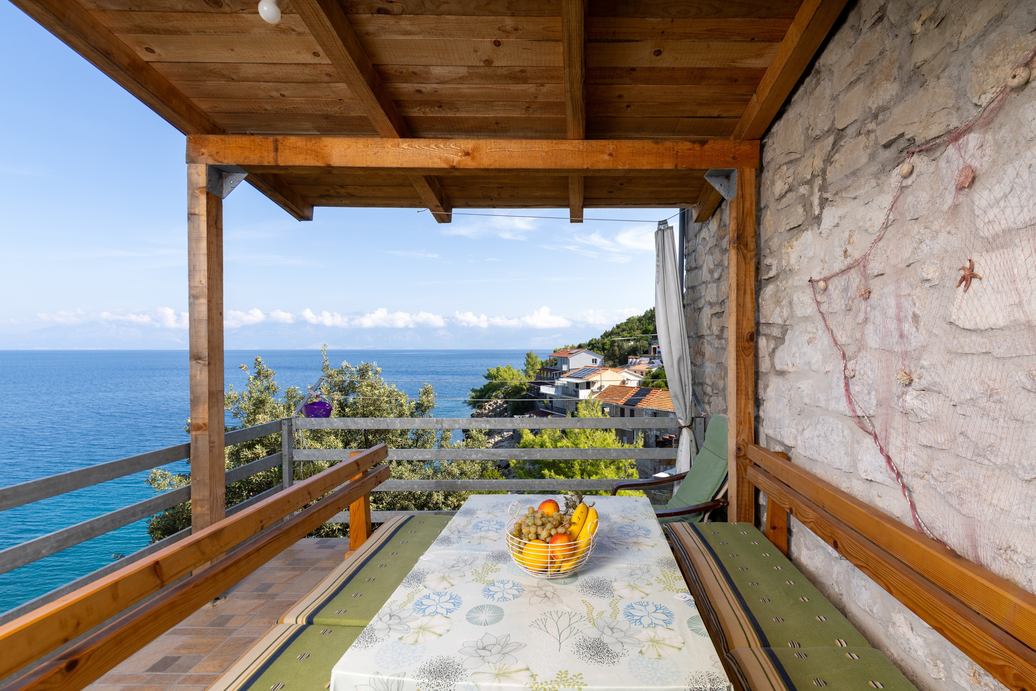 One bedroom apartment with terrace and sea view Cove Pobij, Hvar (A-7506-c)