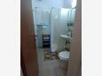 Seget Vranjica, Bathroom in the studio-apartment, WiFi.