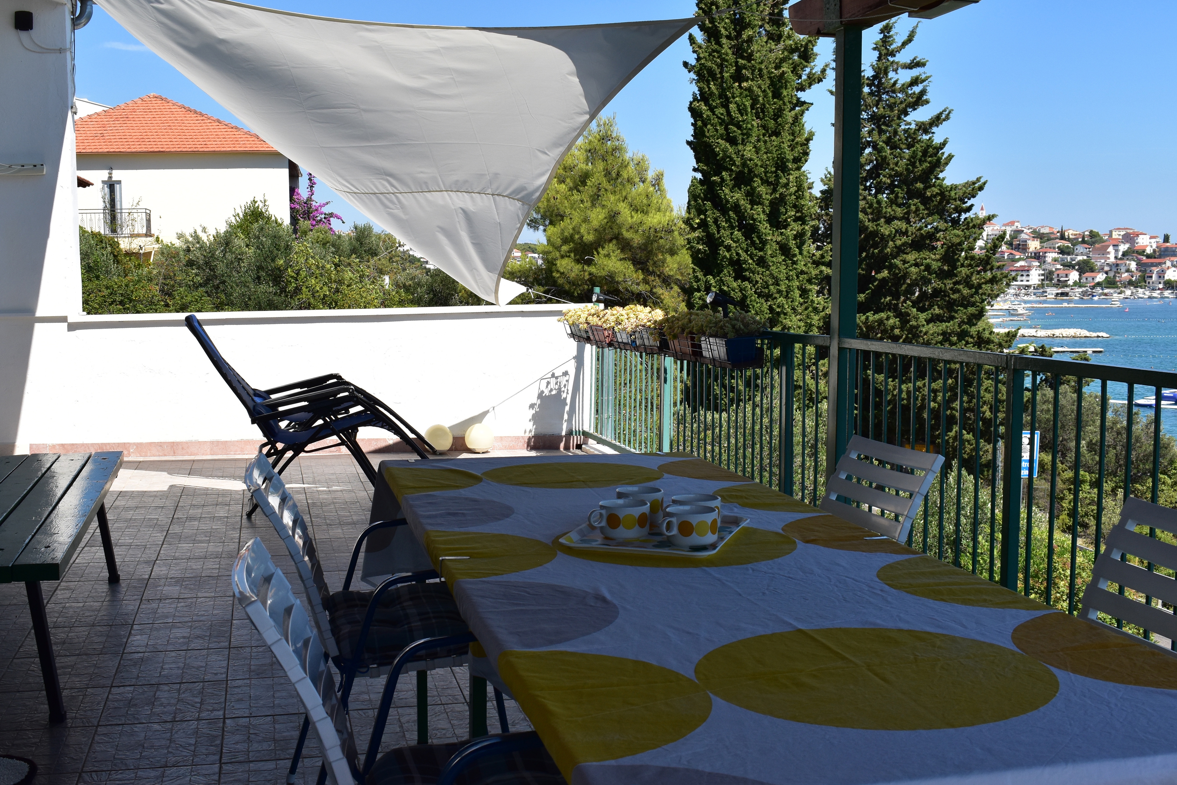 Two bedroom apartment near beach Seget Vranjica, Trogir  A-a