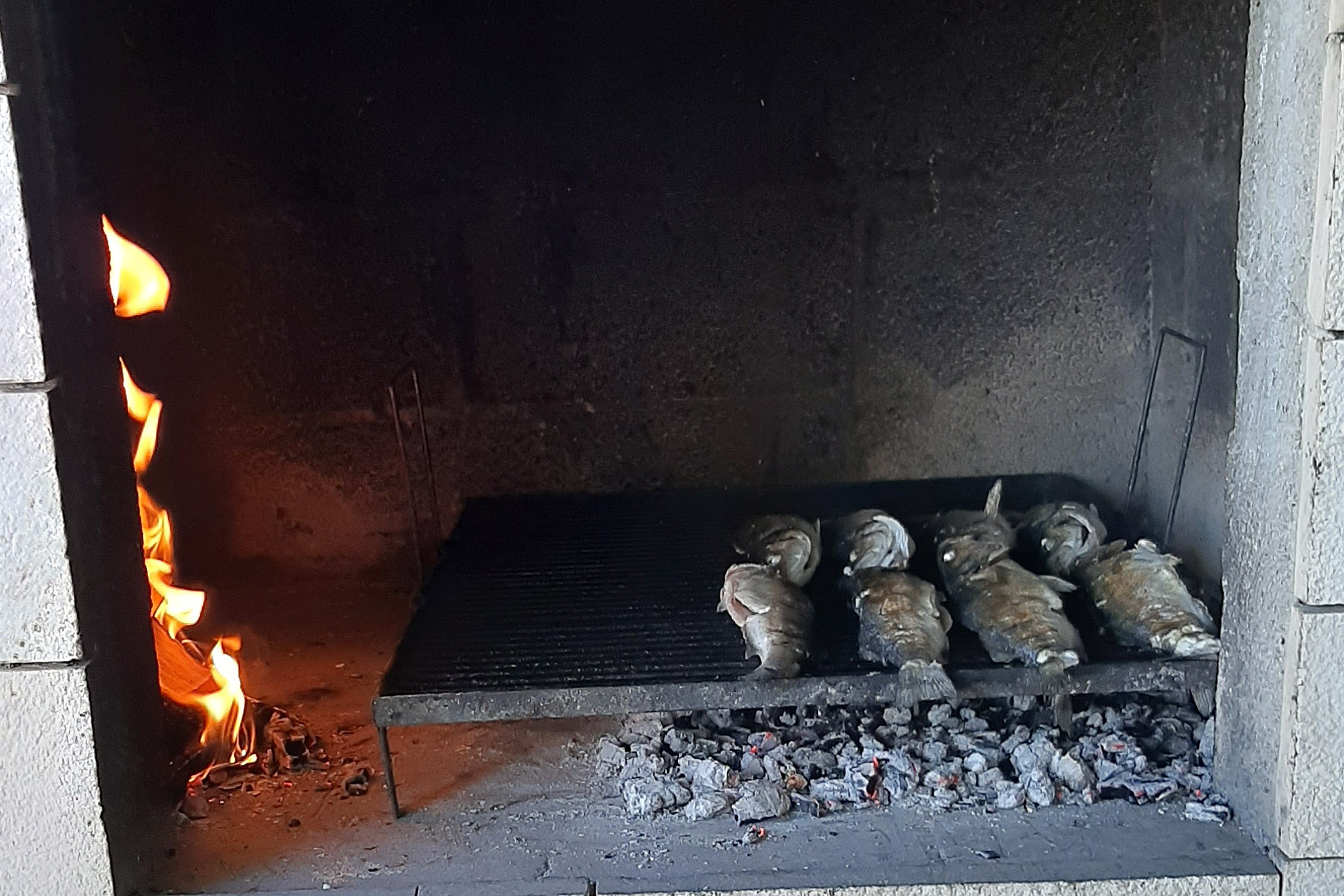 Two bedroom apartment near beach Seget Vranjica, Trogir  A-a