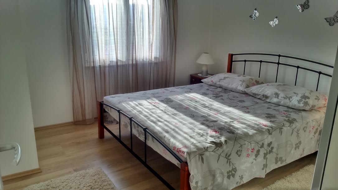 Four bedroom house with terrace and sea view Vinišće, Trogir  K