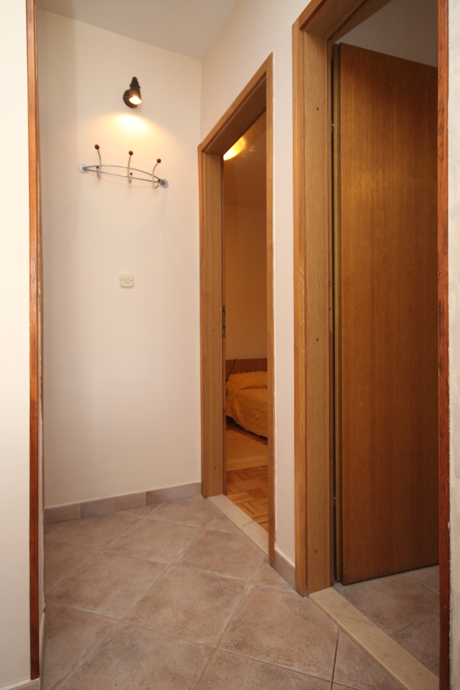 Four bedroom house with terrace and sea view Vinišće, Trogir  K