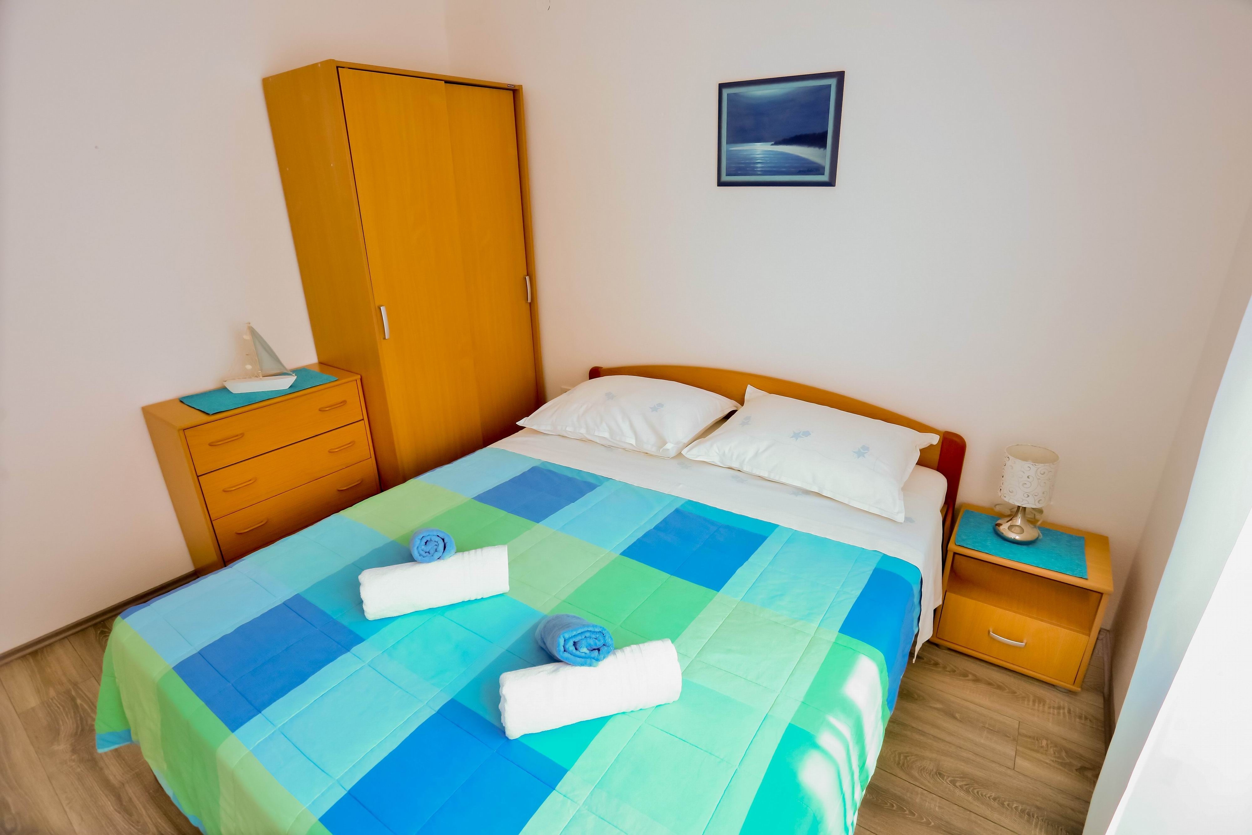 One bedroom apartment with balcony Sutivan, Brač  A-a