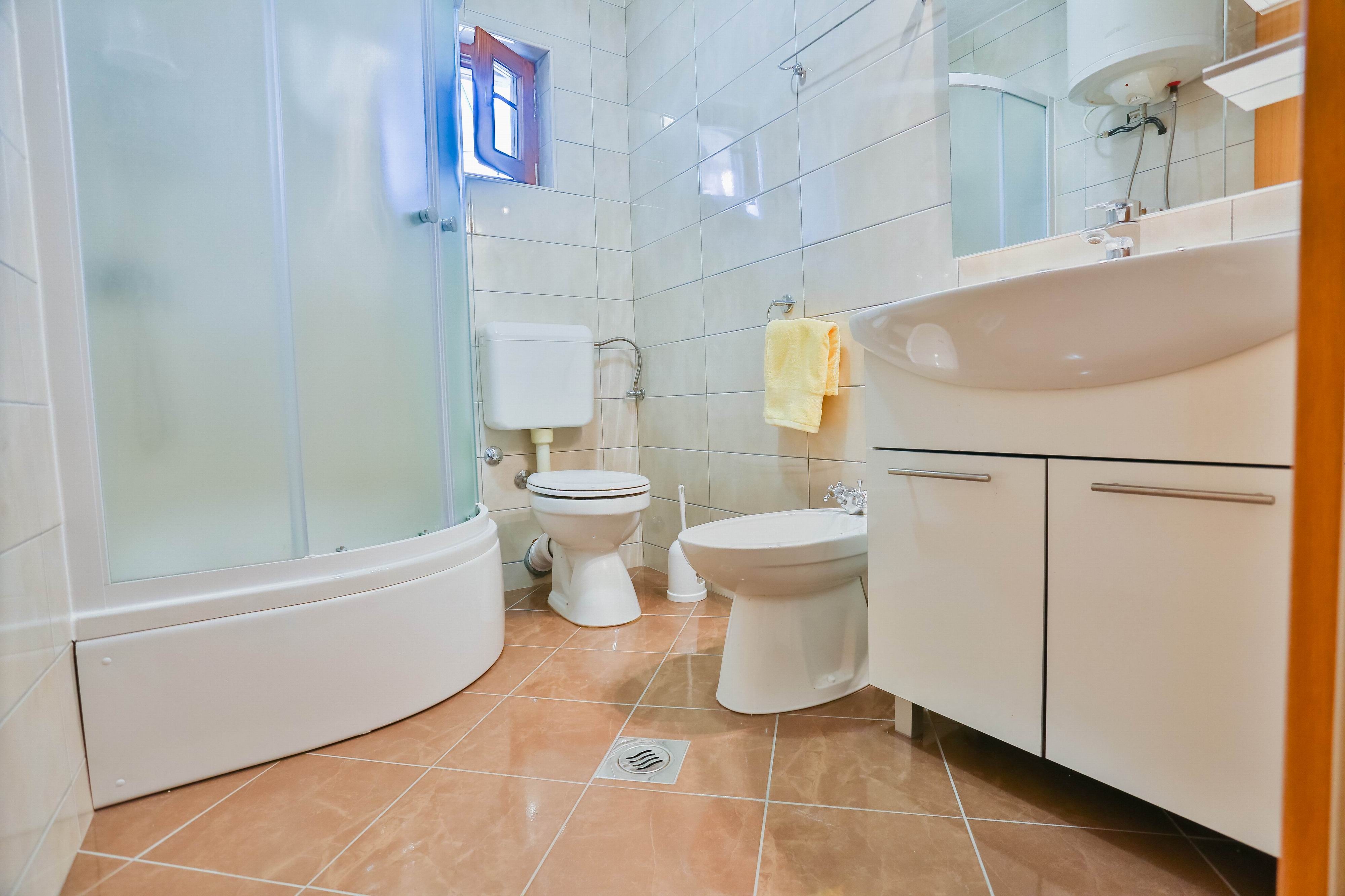 Two bedroom apartment with terrace and sea view Sutivan, Brač  A-f