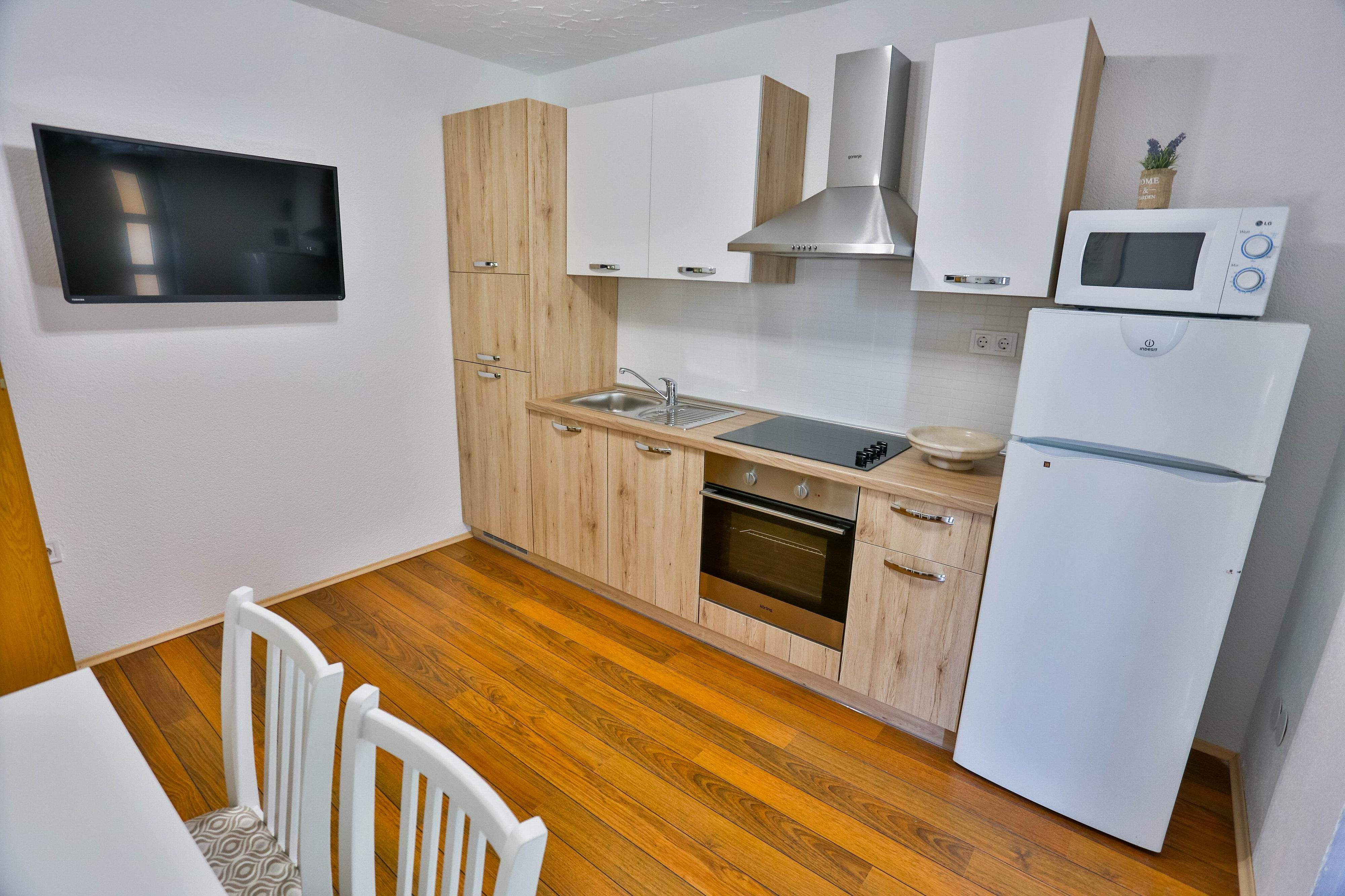 Two bedroom apartment with terrace and sea view Sutivan, Brač  A-f