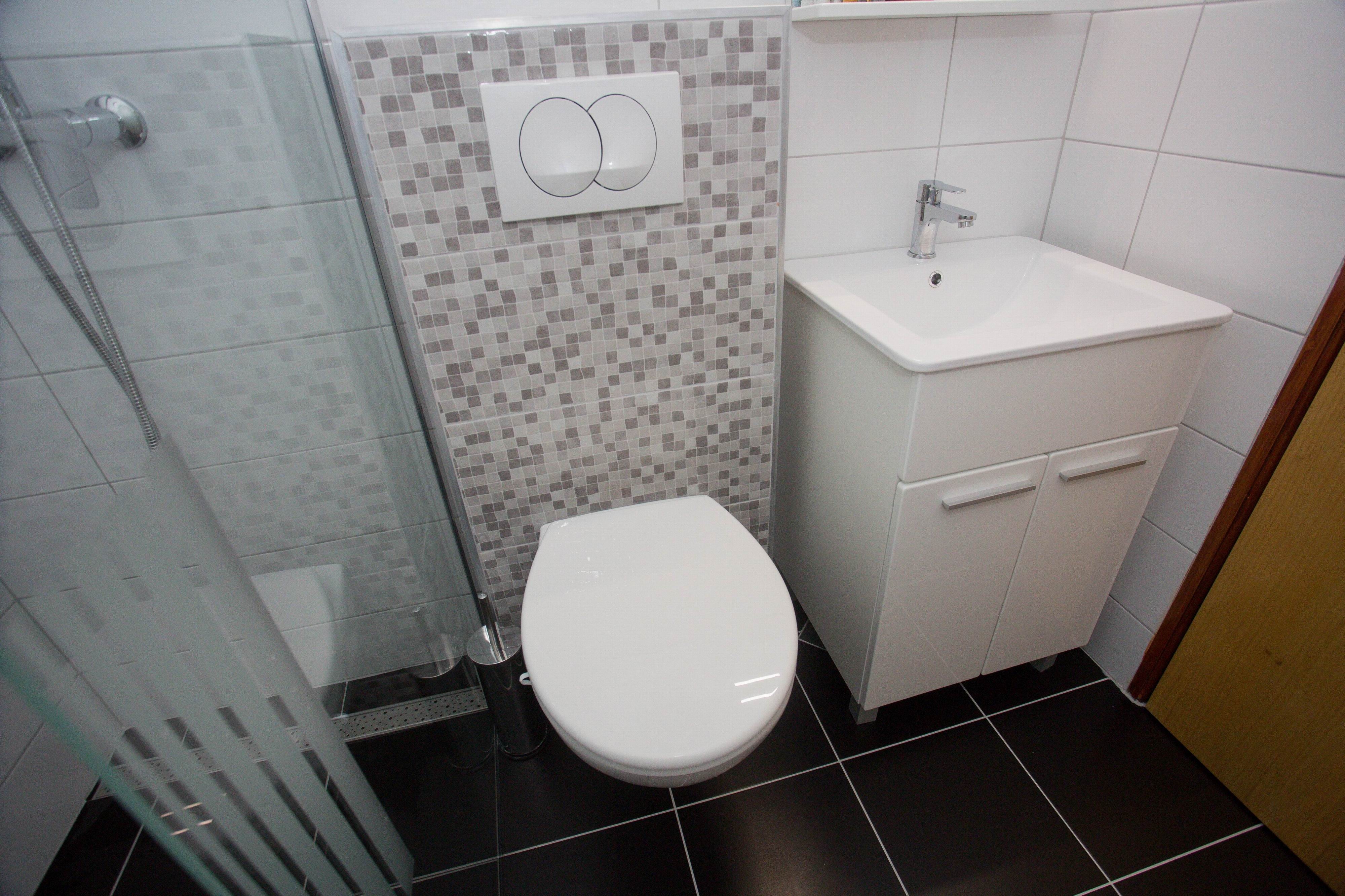 Two bedroom apartment with terrace Sutivan, Brač  A-g