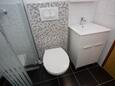 Sutivan, Bathroom 2 in the apartment, (pet friendly) and WiFi.