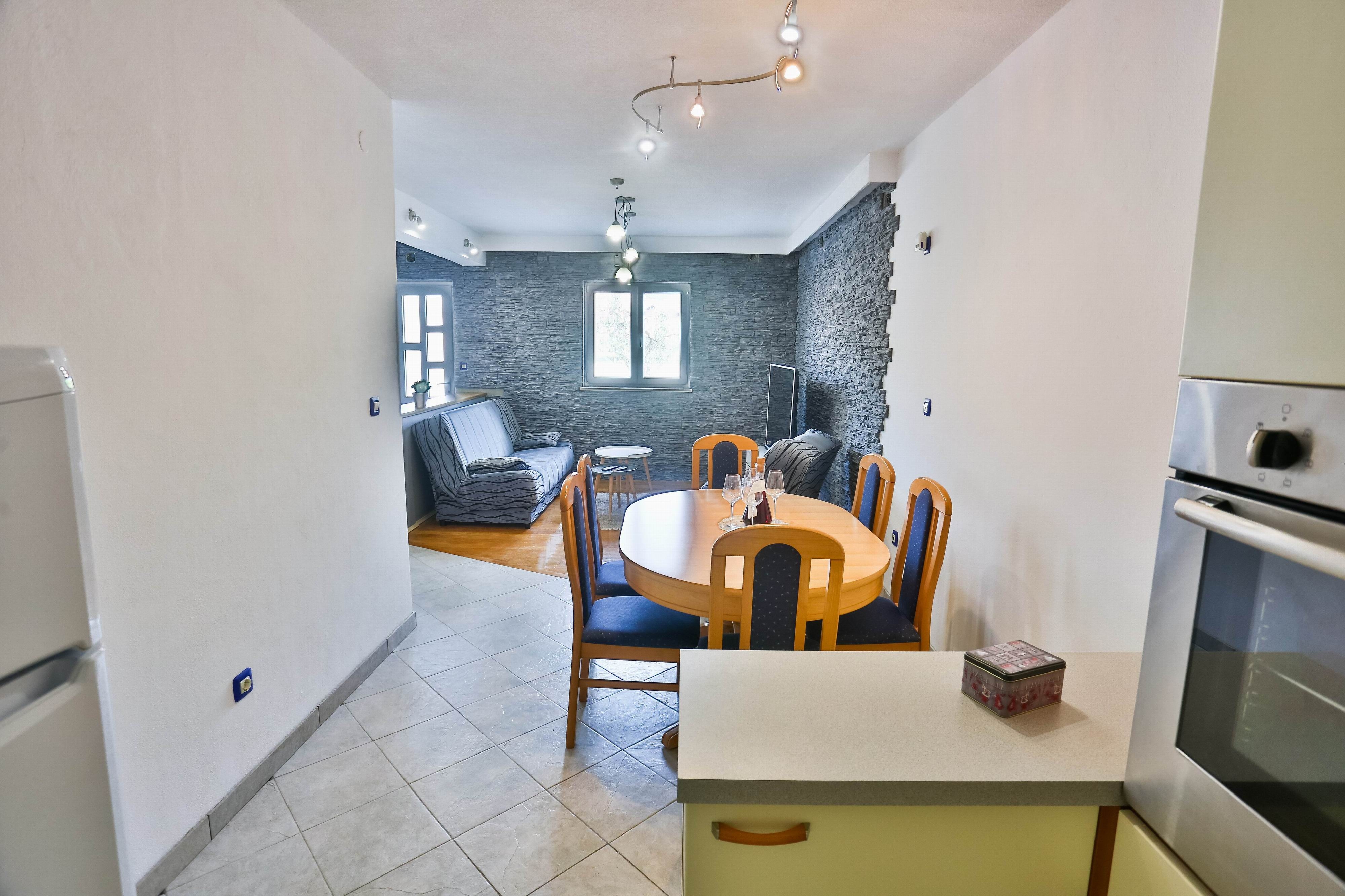 Two bedroom apartment with terrace Sutivan, Brač  A-g