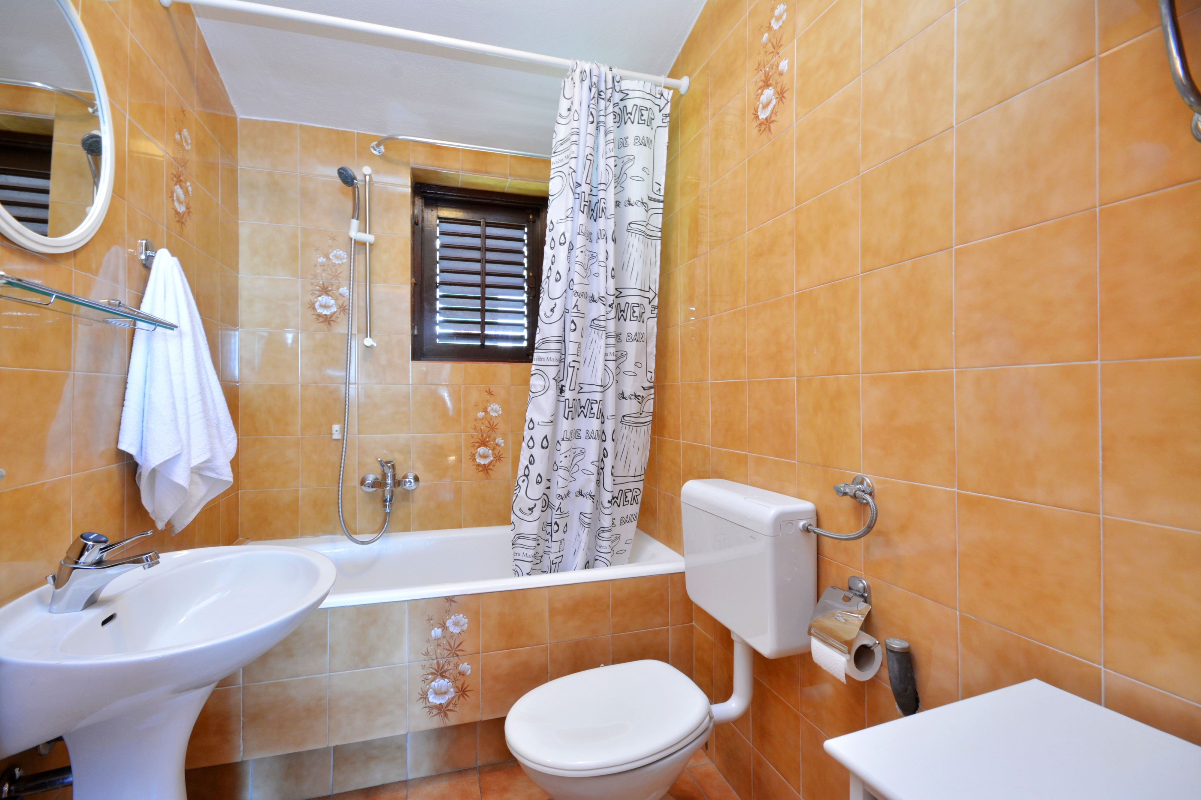 Two bedroom apartment with terrace and sea view Pisak, Omiš  A-a