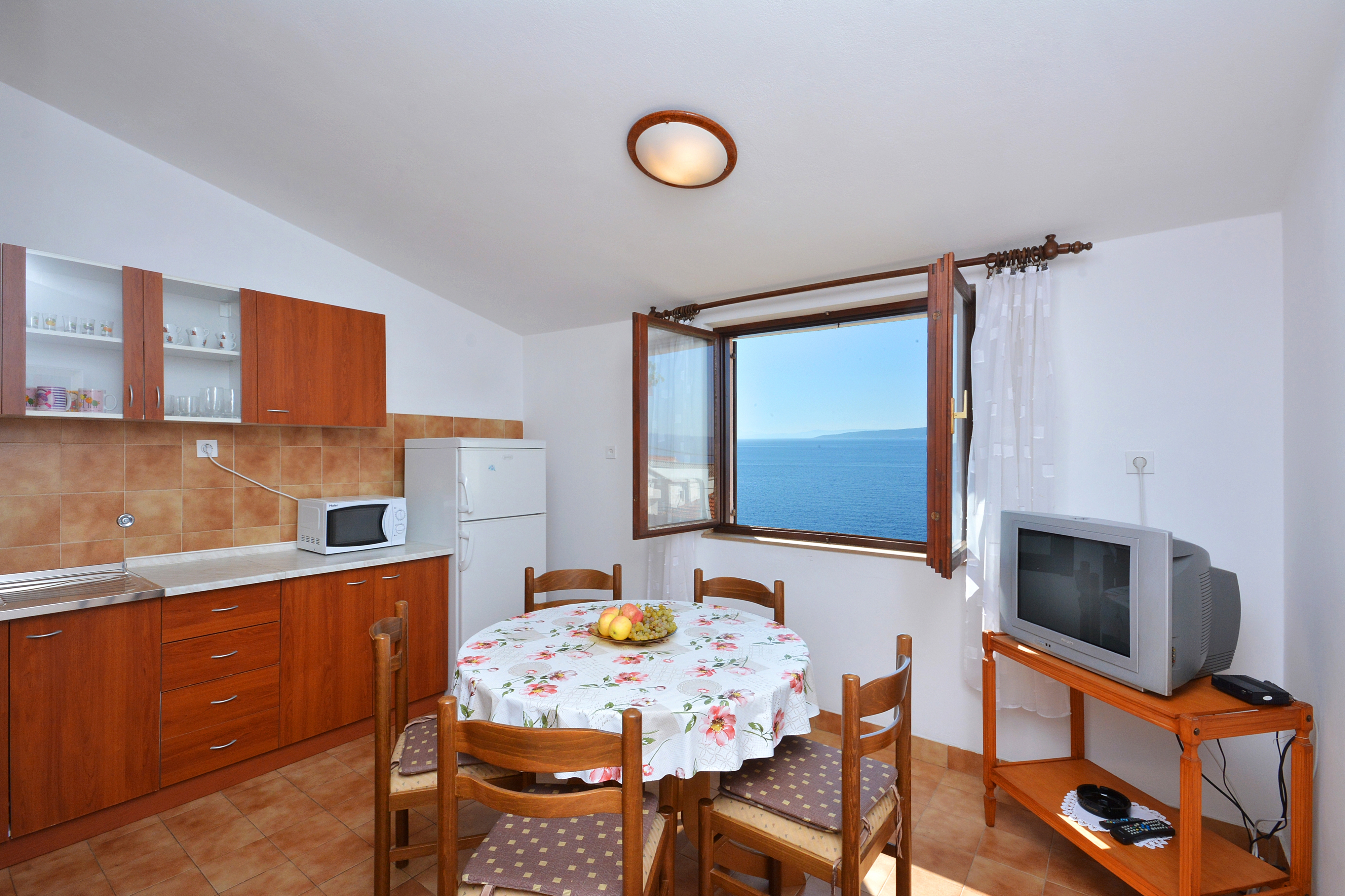 Two bedroom apartment with terrace and sea view Pisak, Omiš (A-7521-a) Two bedroom apartment with terrace and sea view Pisak, Omiš (A-7521-a)