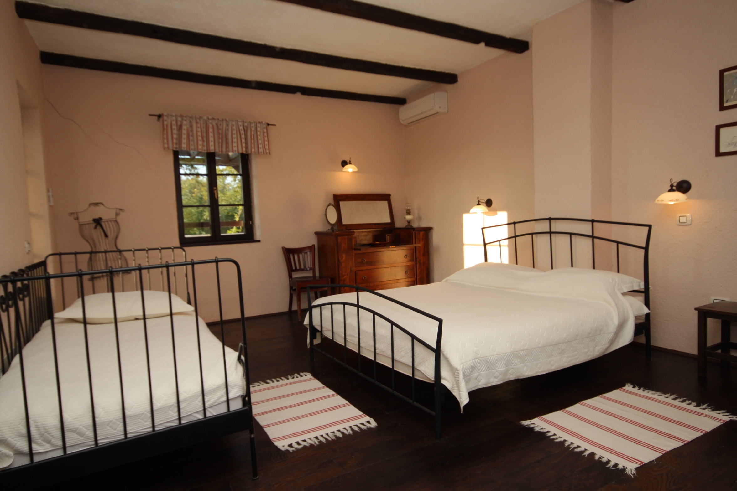 Four bedroom house with terrace Škrapi, Central Istria - Središnja Istra  K