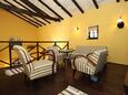 Škrapi, Living room 1 in the house, air condition available, (pet friendly) and WiFi.
