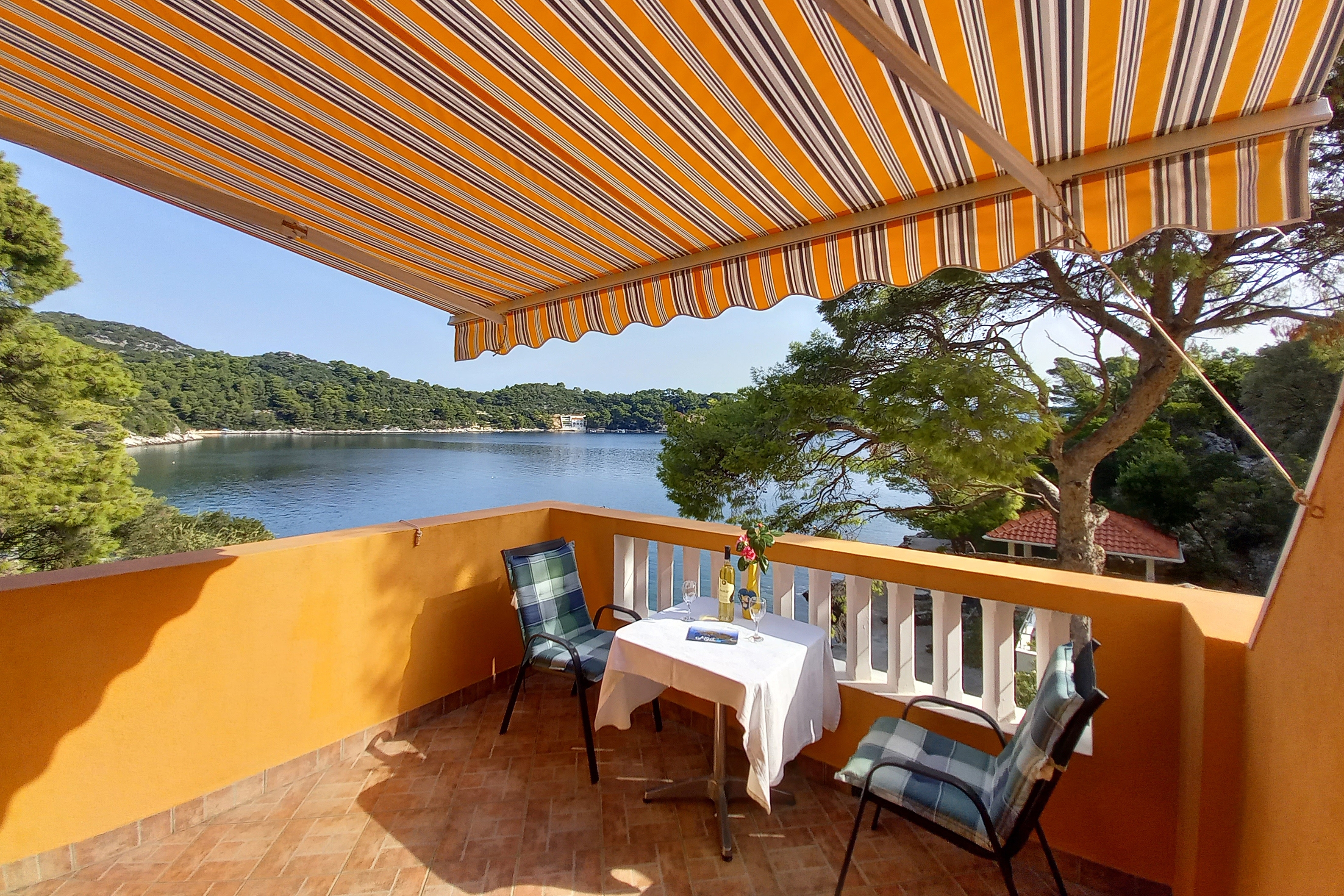 One bedroom apartment near beach Sobra, Mljet  A-c