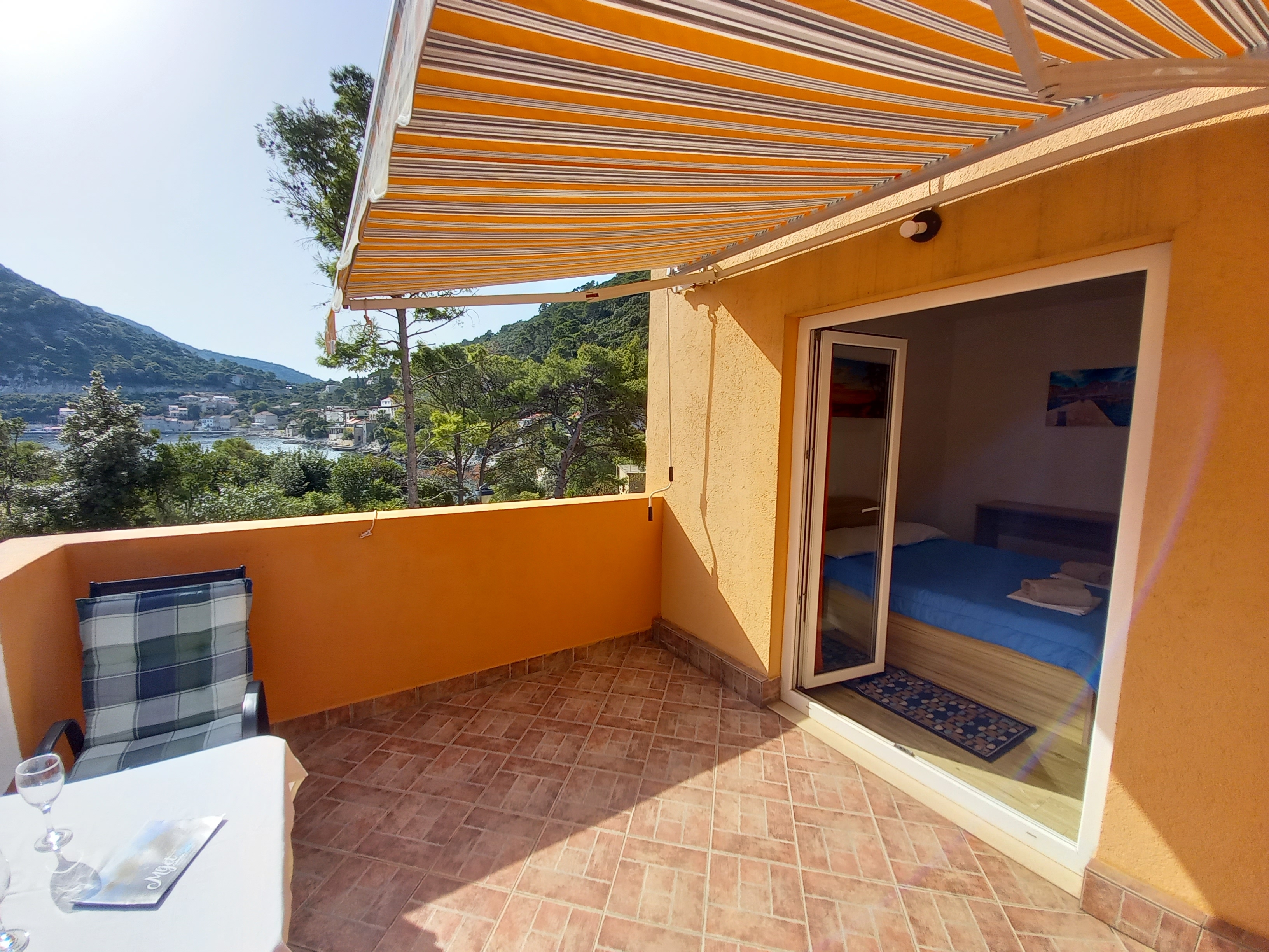 One bedroom apartment near beach Sobra, Mljet  A-d