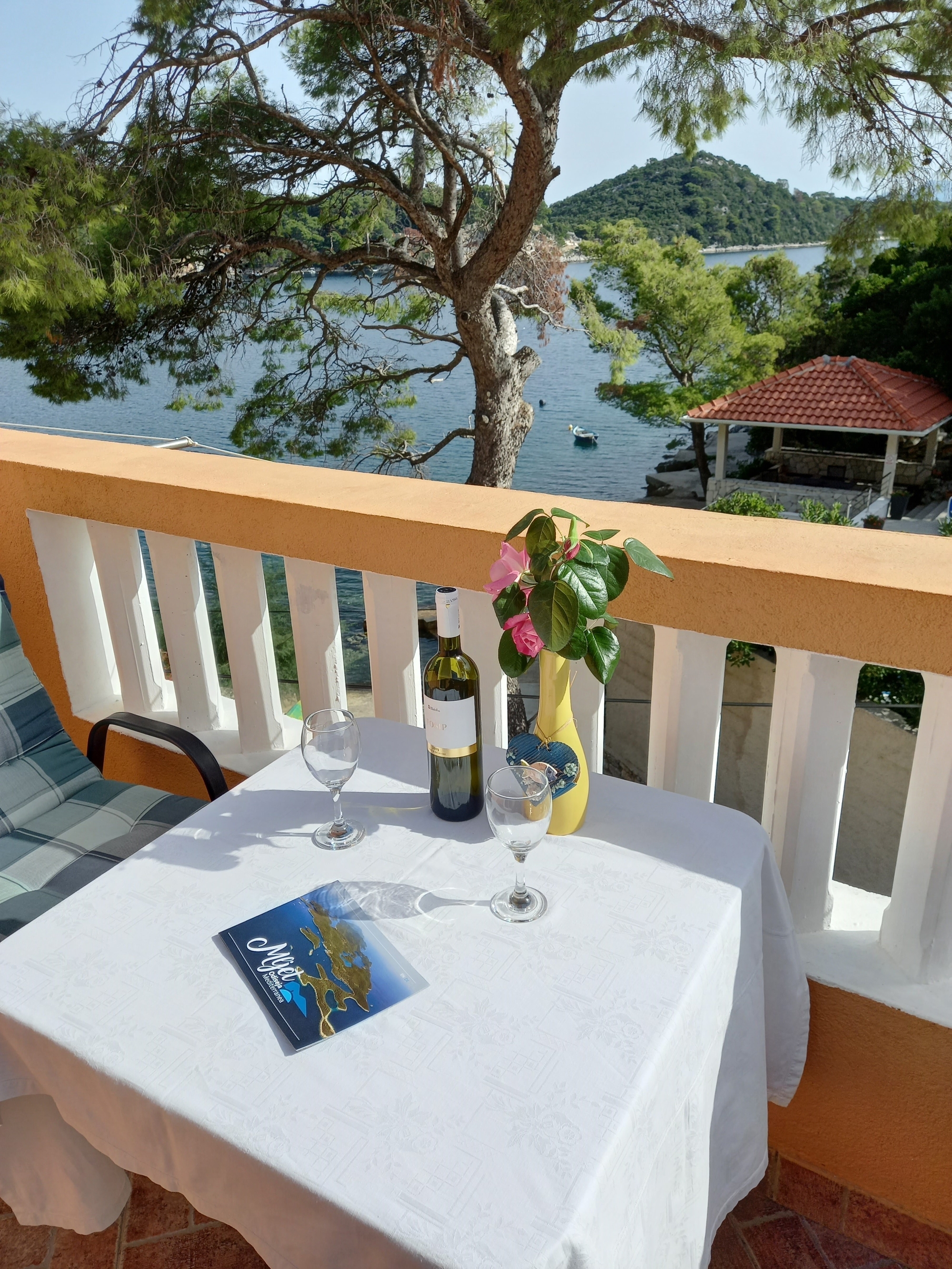 One bedroom apartment near beach Sobra, Mljet  A-d