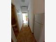 Sobra, Hallway in the studio-apartment, air condition available and WiFi.