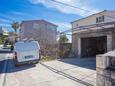 Parking lot Orij, Omiš, Parking lot 7534 - Apartments near sea with pebble beach.