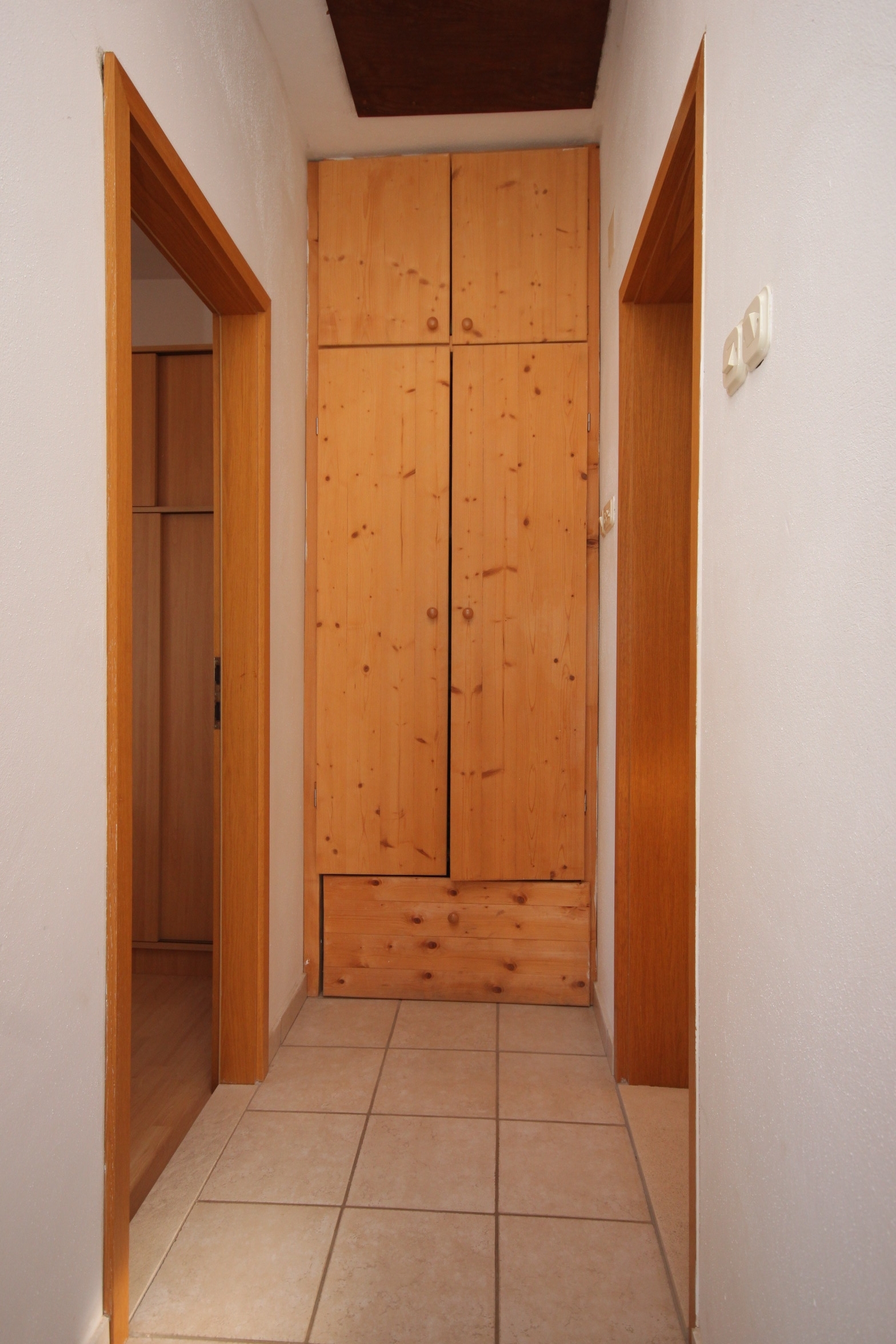 Two bedroom apartment with terrace and sea view Supetar, Brač  A-a