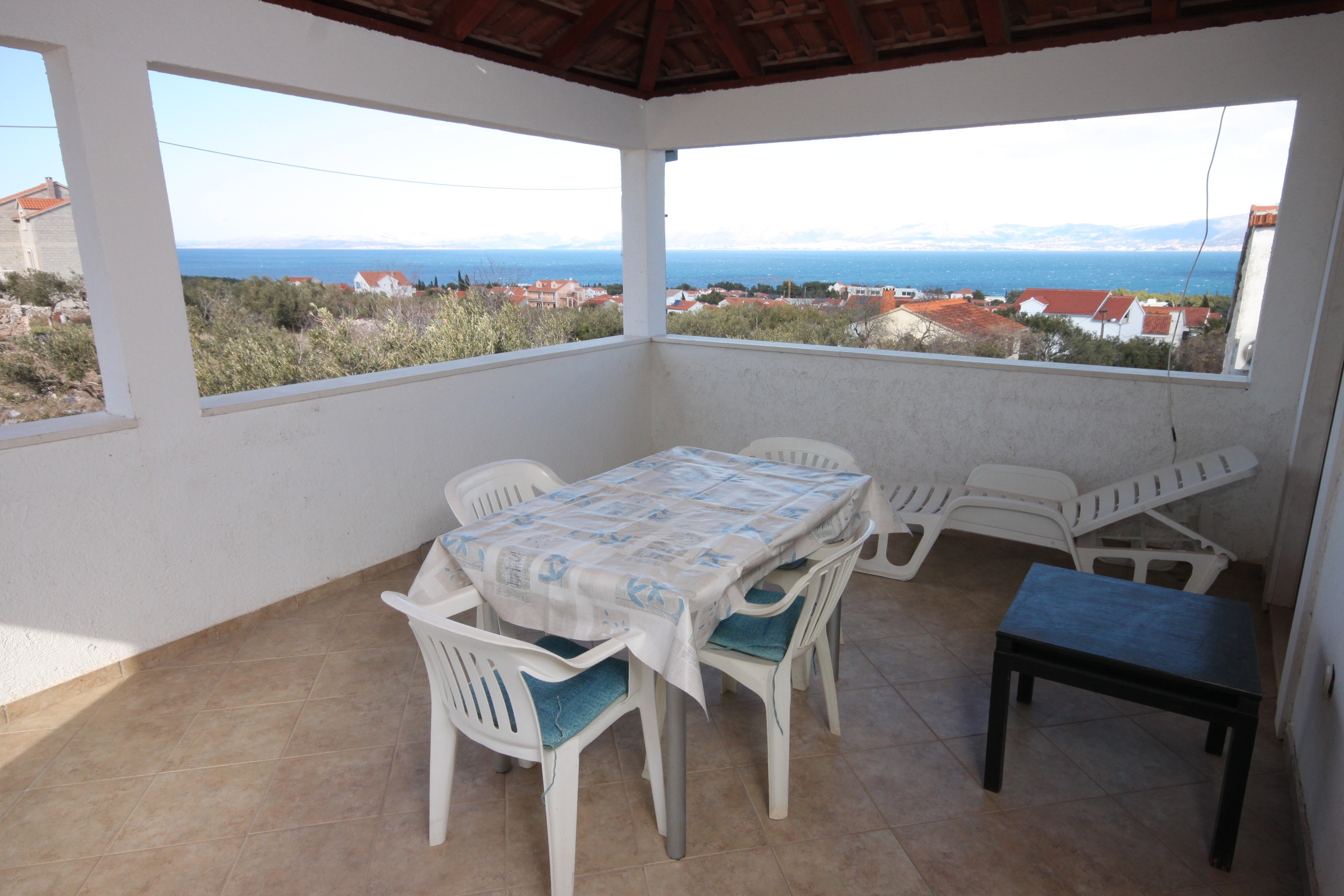 Two bedroom apartment with terrace and sea view Supetar, Brač  A-a