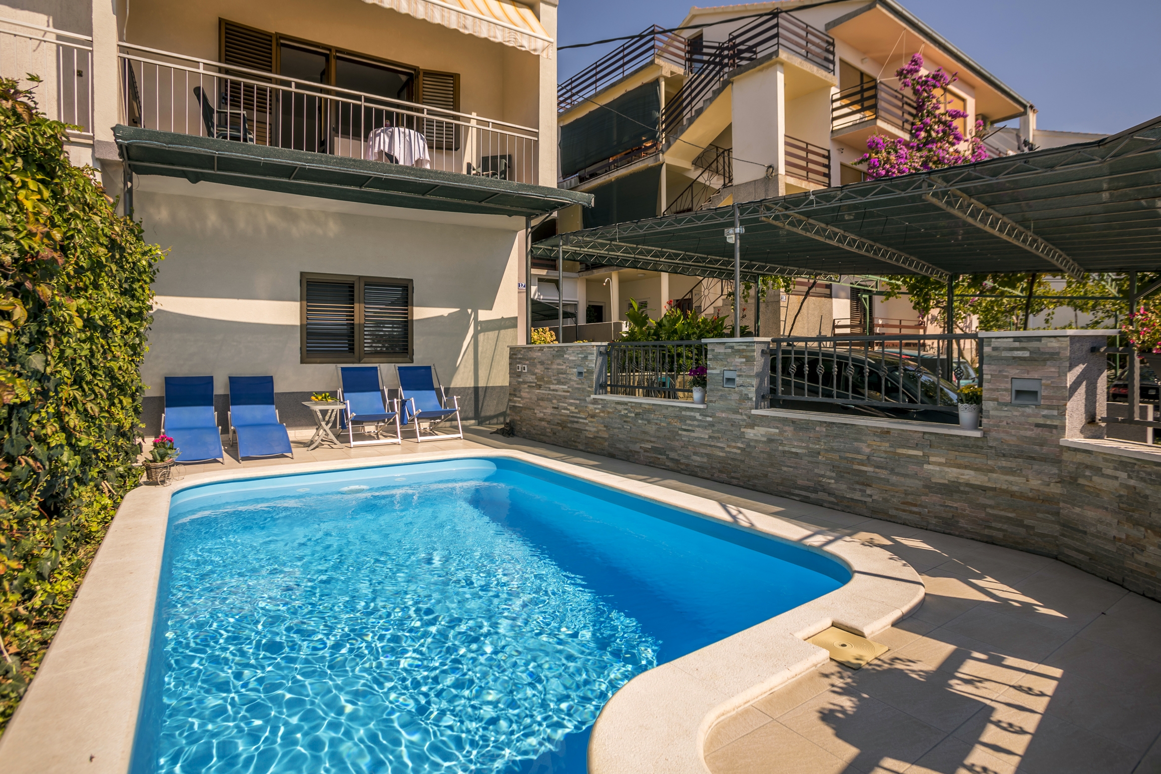 Three bedroom house with terrace and sea view Podstrana, Split  K