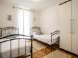 Спальня 2 Podstrana, Спальня 2 в размещении типа house, WiFi.