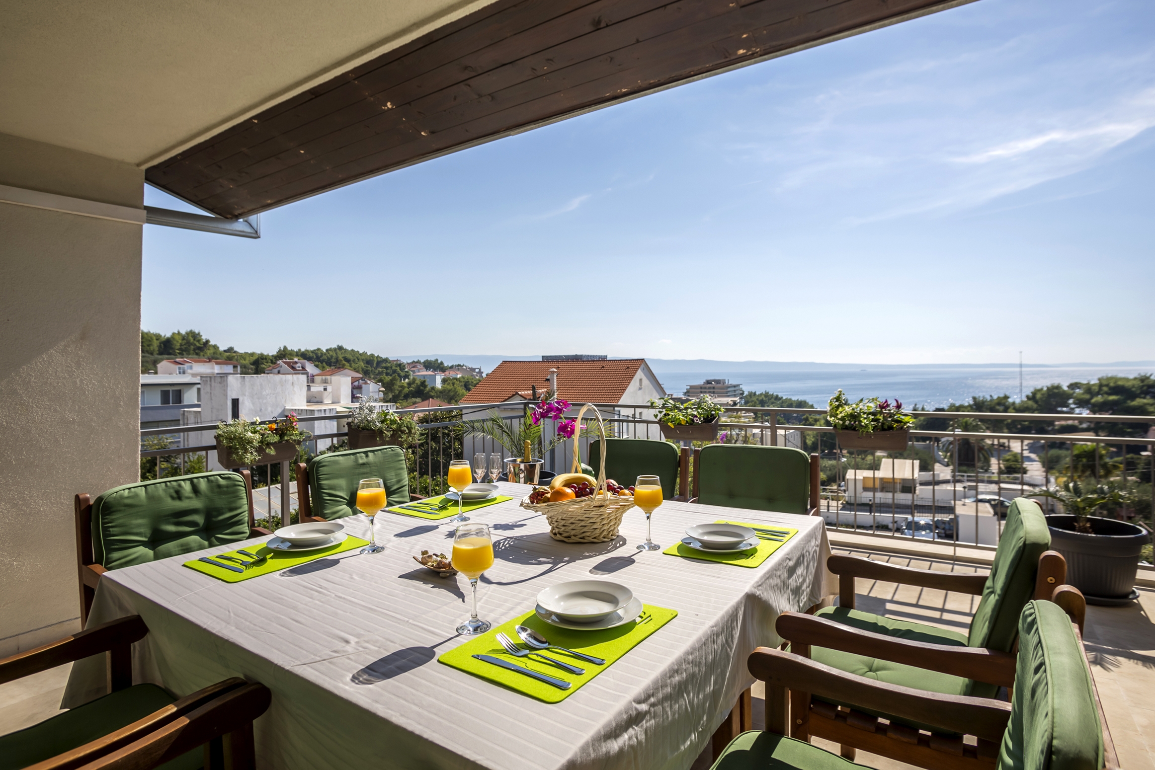 Three bedroom house with terrace and sea view Podstrana, Split  K