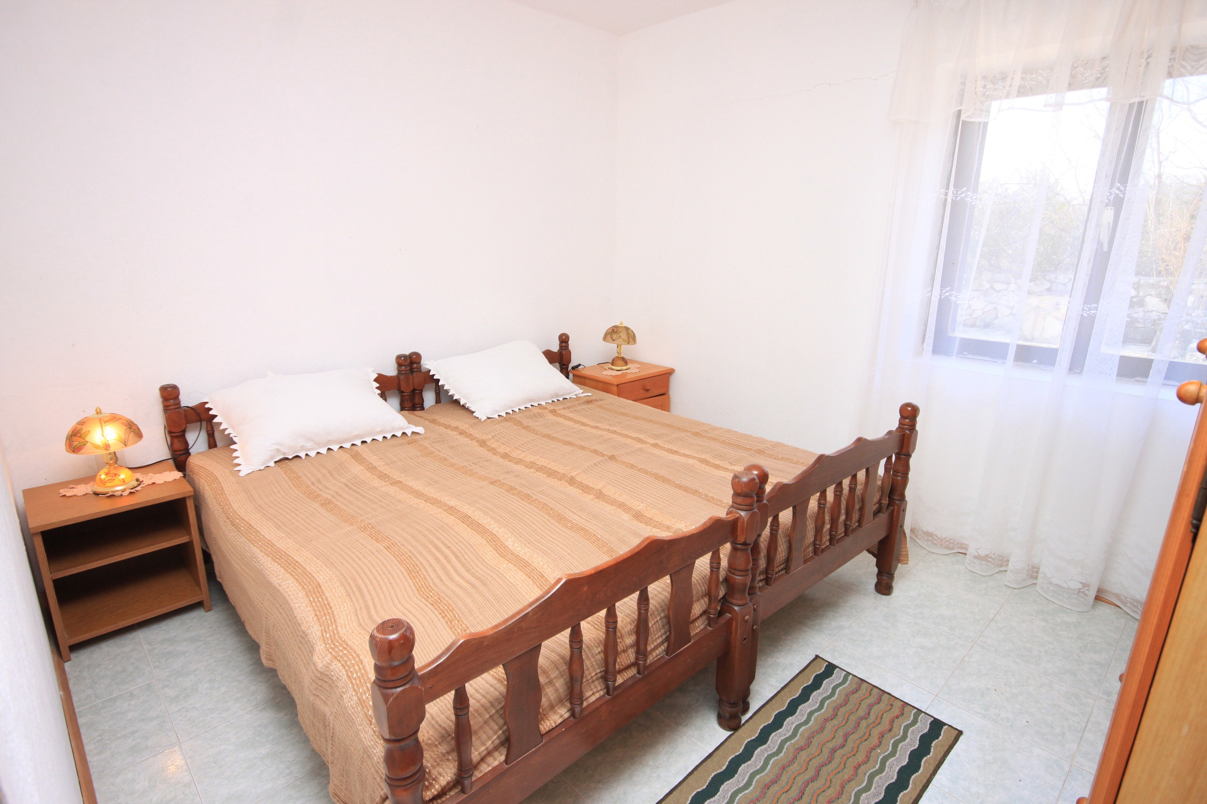 Three bedroom apartment with terrace Rogoznica  A-a