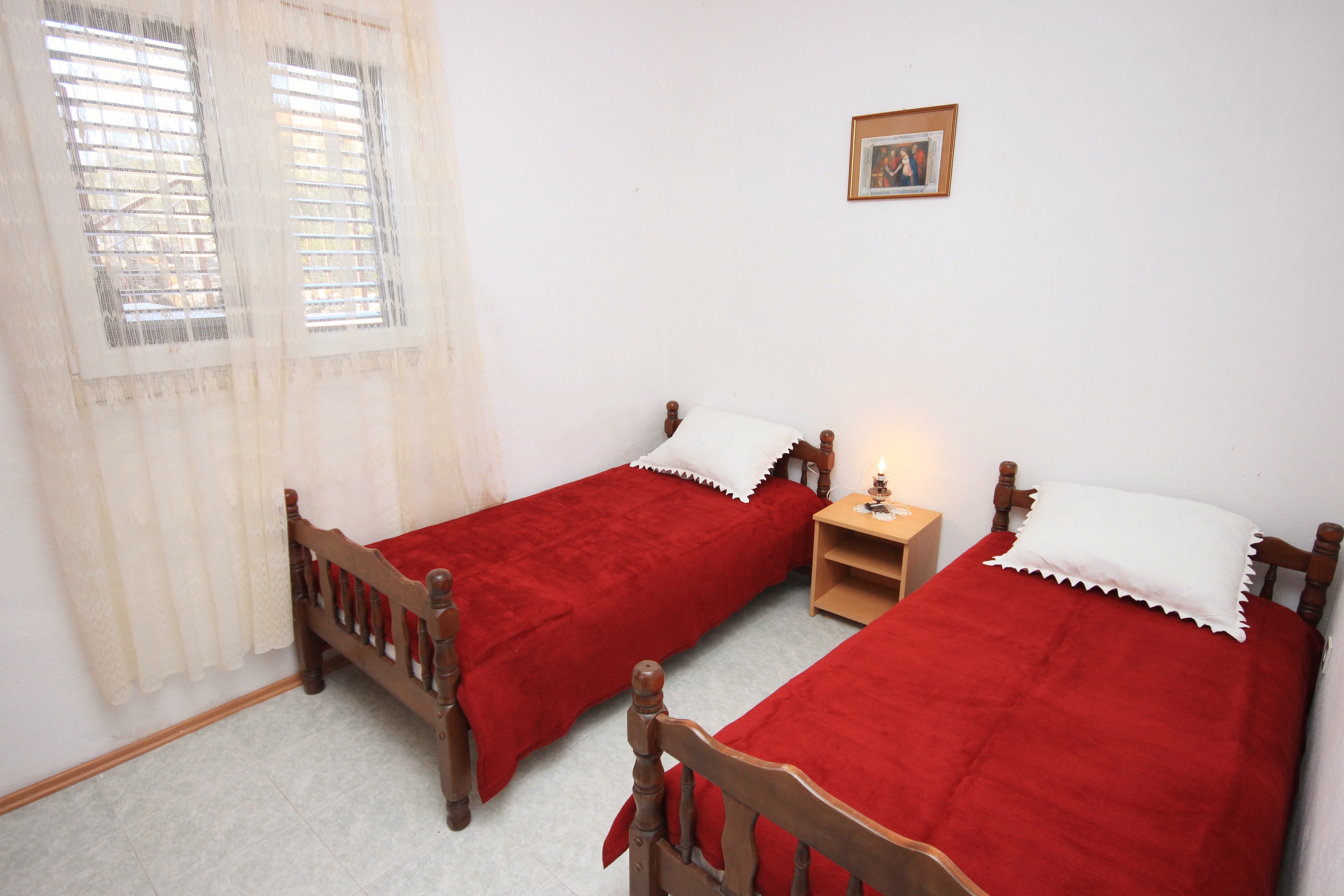 Three bedroom apartment with terrace Rogoznica  A-a
