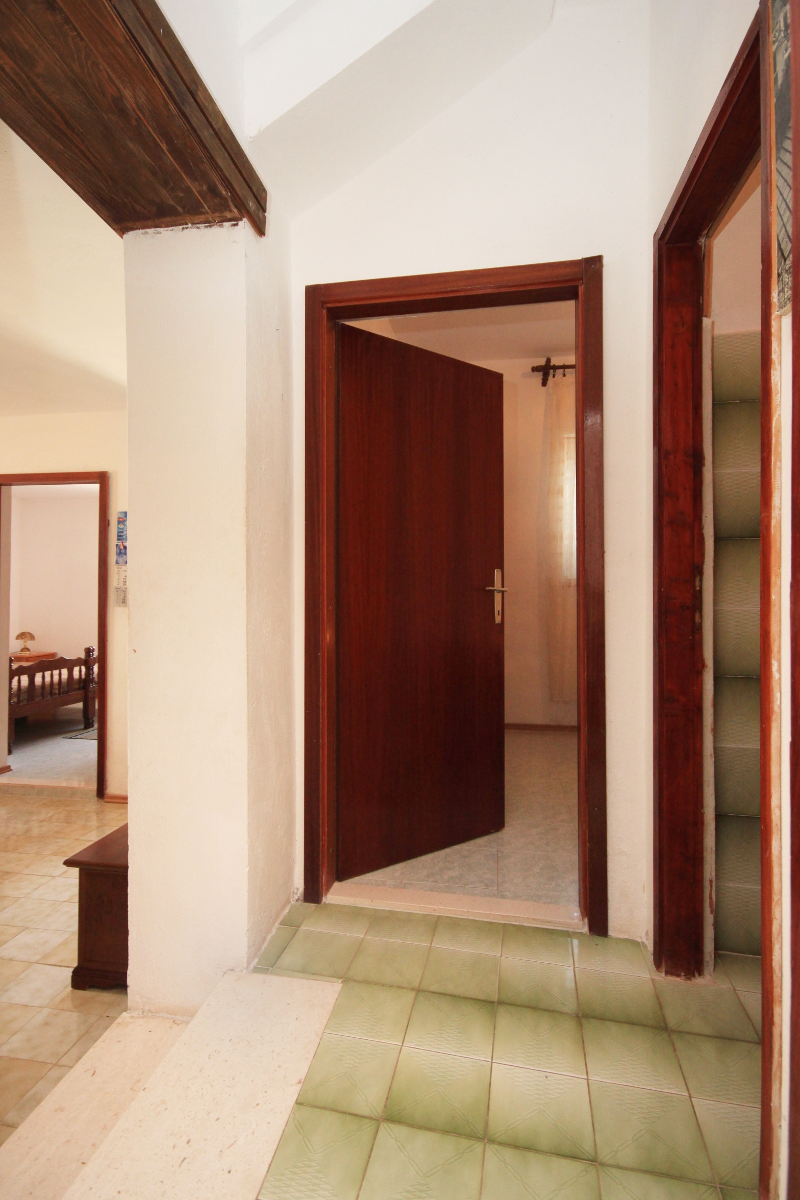 Three bedroom apartment with terrace Rogoznica  A-a