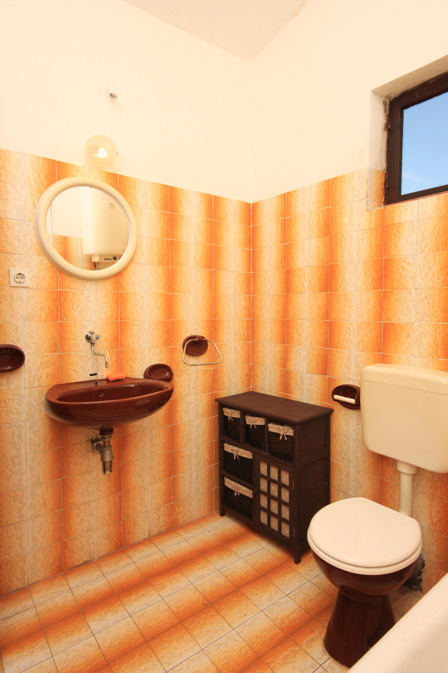 Three bedroom apartment with terrace Rogoznica  A-b