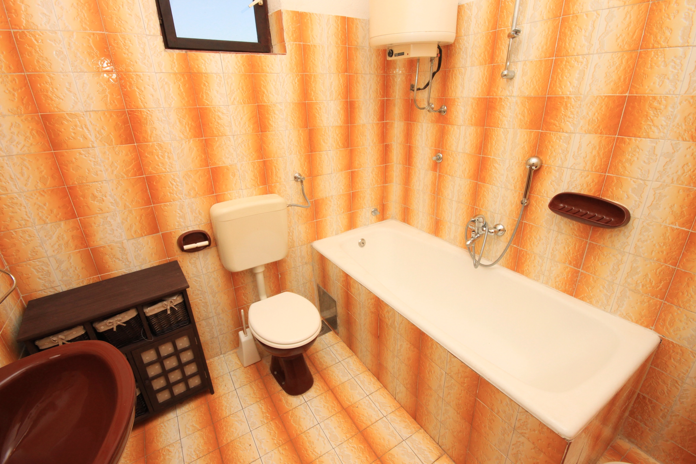 Three bedroom apartment with terrace Rogoznica  A-b